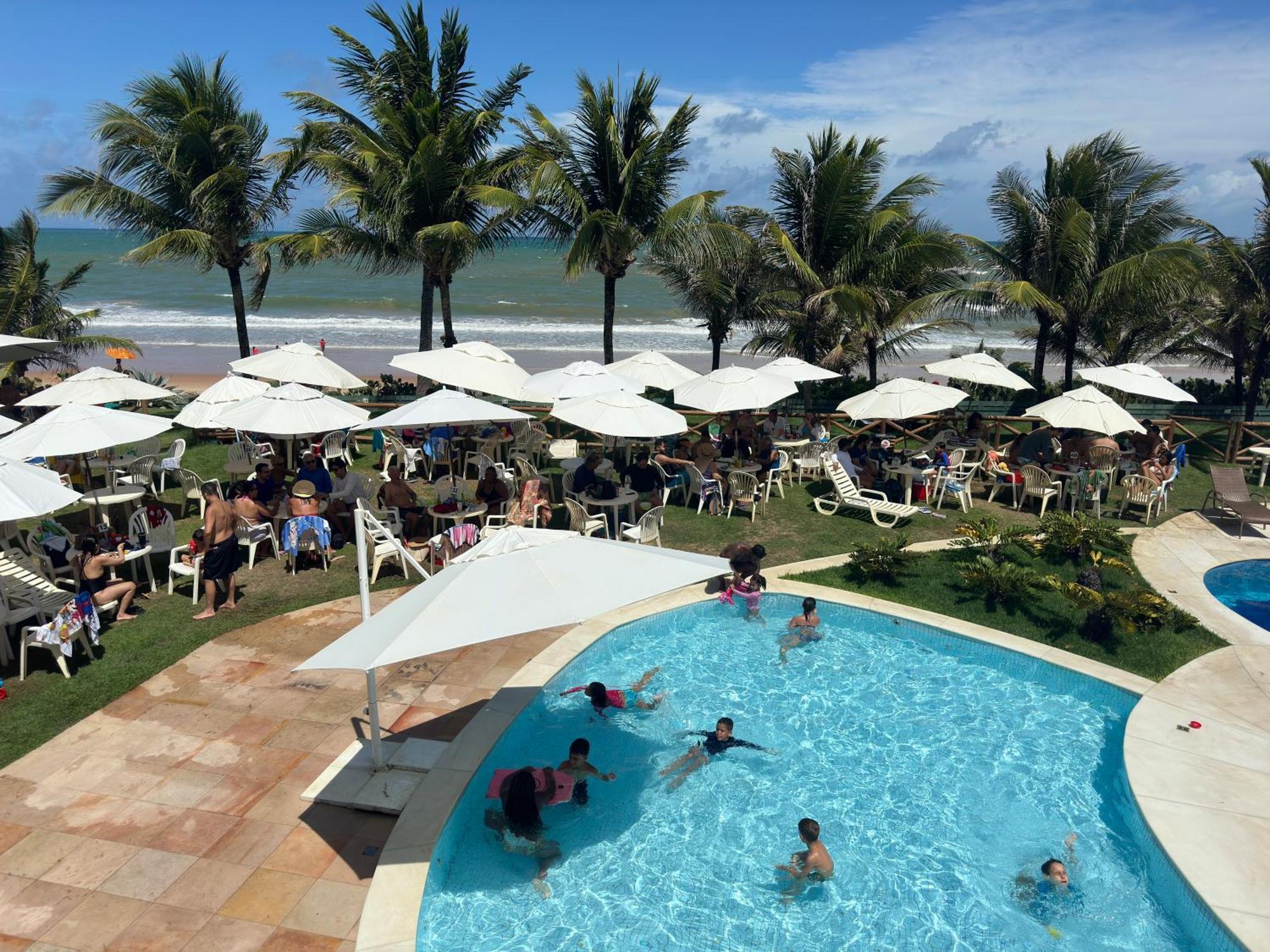 Flat Guarajuba 4 Quartos Terreo A Beira Mar - Pe Na Areia - Governanca Com Arrumadeira E Wi Fi Inclusos Camassari Buitenkant foto